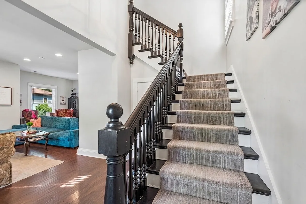 4 bed, 2832 sqft, $4,000 — Photo 3