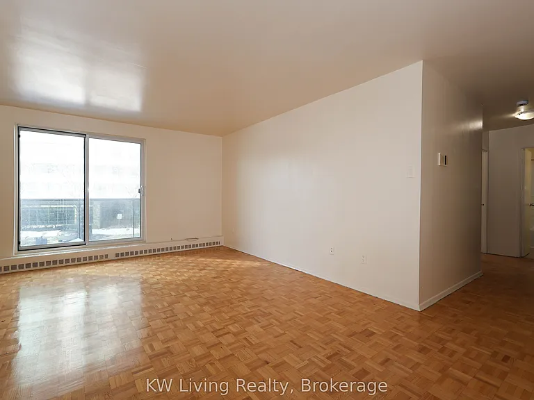33 Central Pkwy W #203 — Photo 17