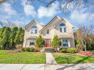 8860 Moody Ave, Oak Lawn, IL