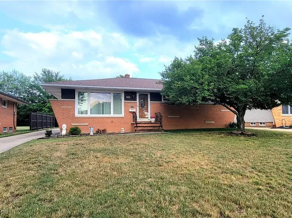 7277 Whitaker Dr, Parma, OH 44130