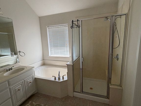 5th image of 2688 Britany Cir
