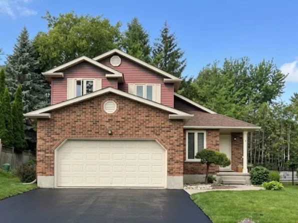8 Mollison Ct, Guelph, ON N1C 1A7