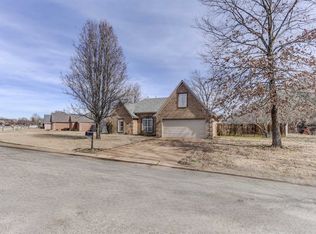 255 Cameron Dr, Oakland, TN 38060