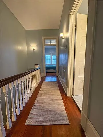 7816 S Claiborne Ave — Photo 9