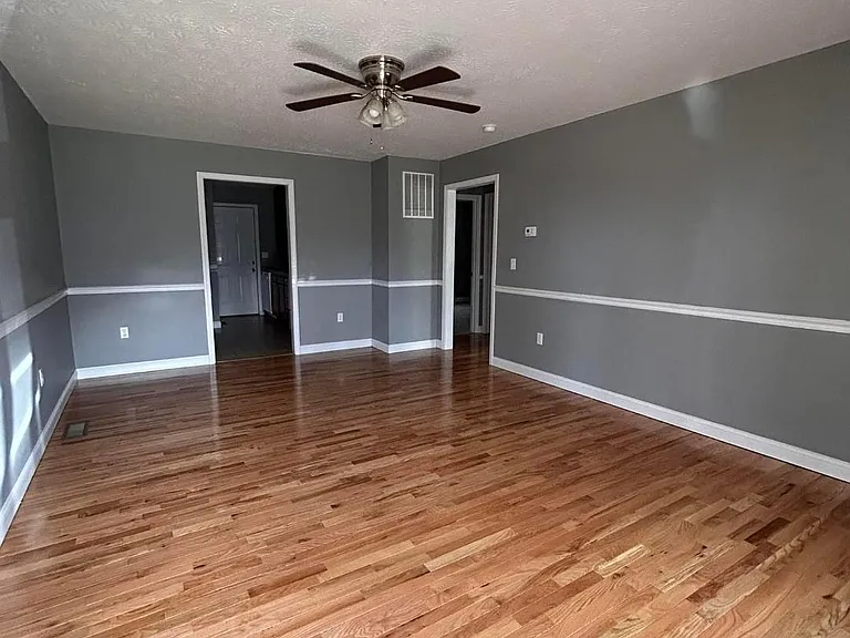 37 Dark Hollow Rd — Photo 2