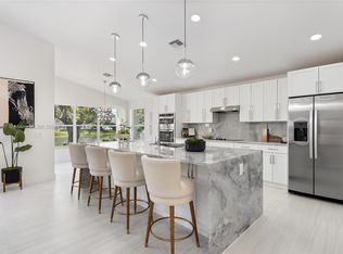 6822 Fiji Cir, Boynton Beach, FL 33437
