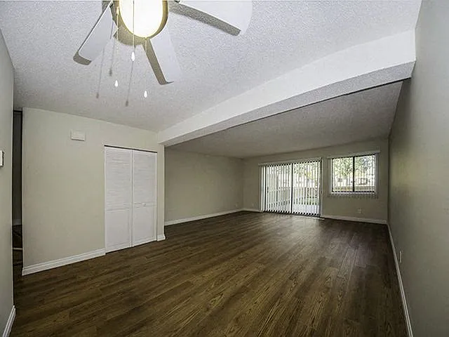 204 Cassils Rd E — Photo 17