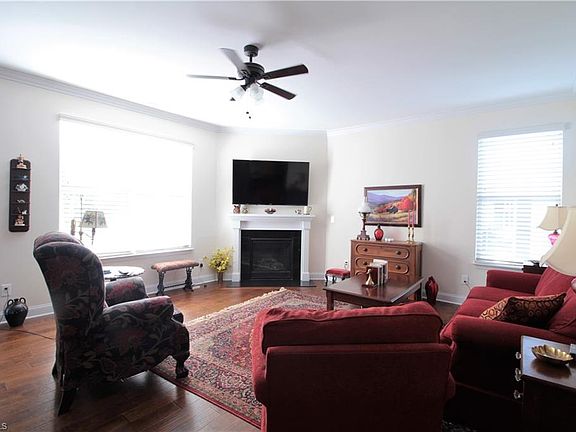 5th image of 3538 Sainsbury Ln