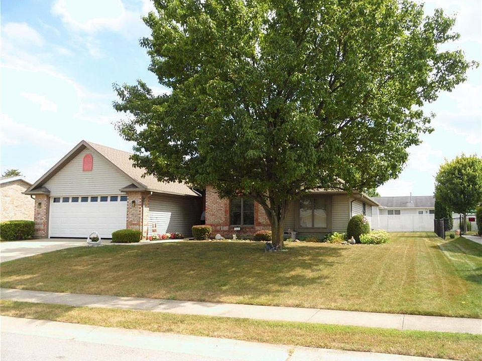 1st image of 1835 Carol Dr