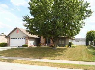1835 Carol Dr, Piqua, OH