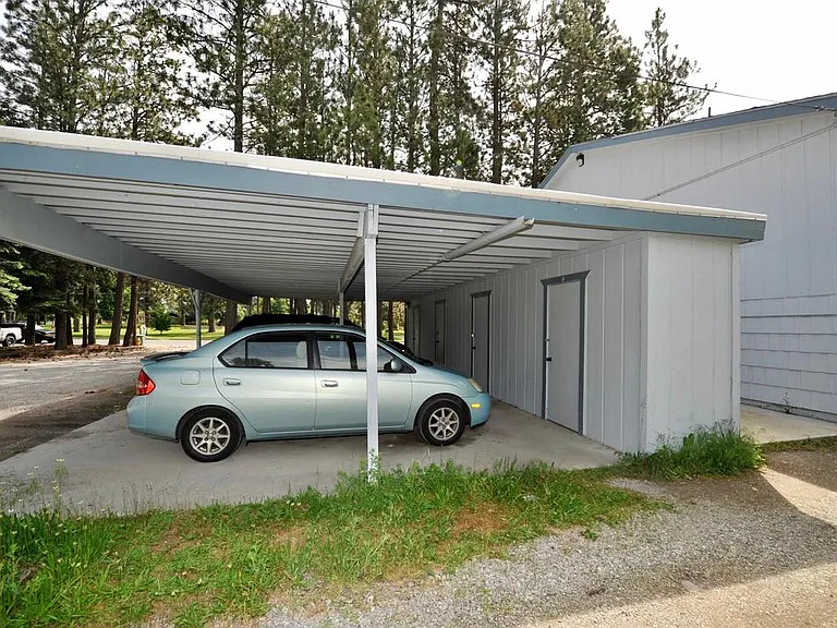 2201 N Spokane St #4 — Photo 4