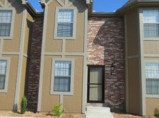 628 NE English Manor Dr APT C, Lees Summit, MO 64086