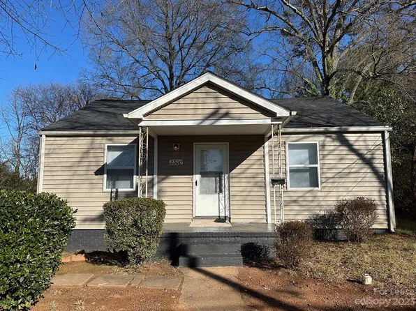2300 Vanderbilt Rd, Charlotte, NC 28206