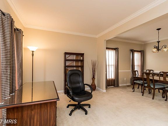 3rd image of 6621 Clarkes Meadow Dr
