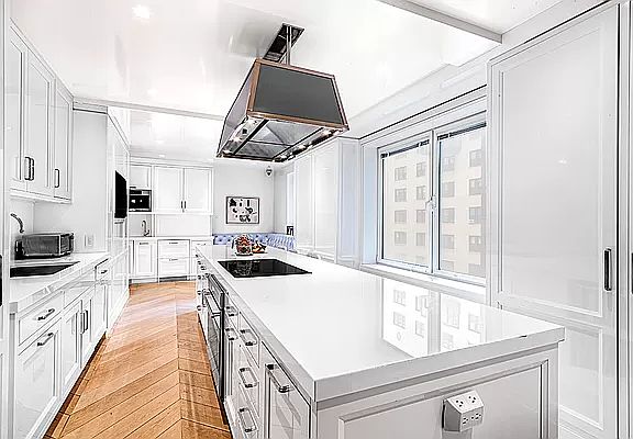 5th image of 160 Central Park S #801