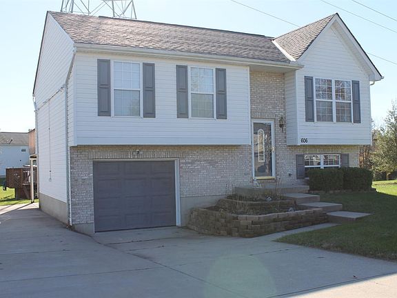 2nd image of 606 Brookwood Dr