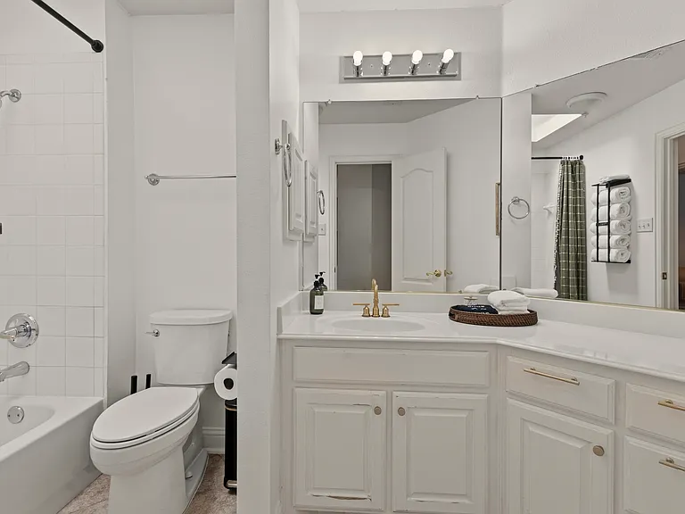 3610 Sadge Ln — Photo 40