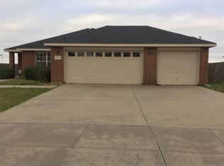 8121 Macgregor Dr, Arlington, TX 76002
