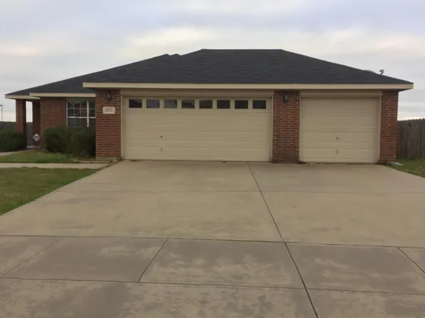 8121 Macgregor Dr, Arlington, TX 76002