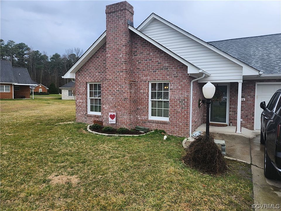 1st image of 414 Stone Hearth Ct