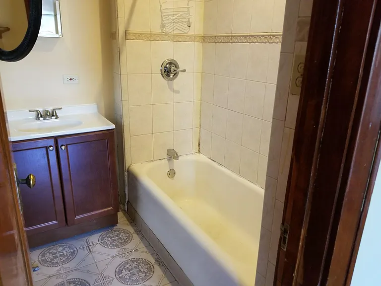 6322 N Mozart St #1 — Photo 10