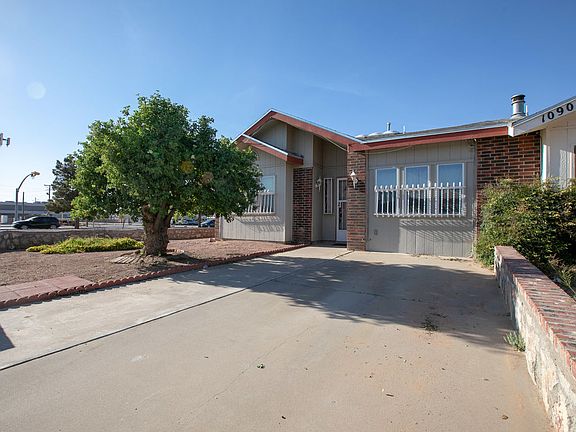 2nd image of 10901 Sagebrush Way #A