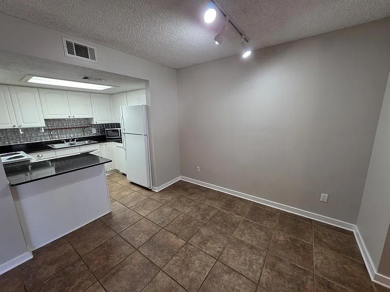 317 Hayden Rd #10 — Photo 14