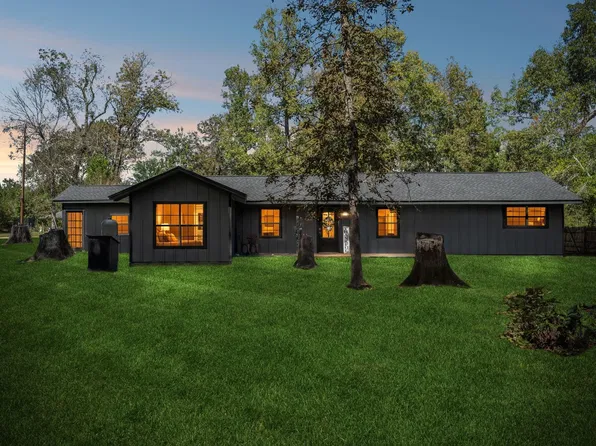 588 County Road 2307, Cleveland, TX 77327