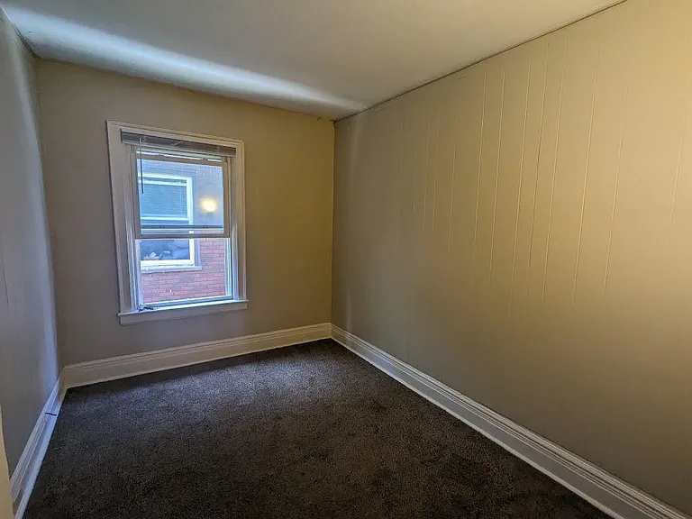576 Potomac Ave #3 — Photo 11