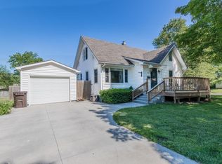 322 S 6th St, Sabetha, KS 66534