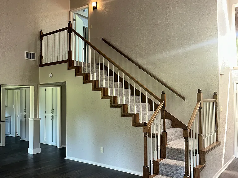 528 Sand Bend Dr — Photo 6