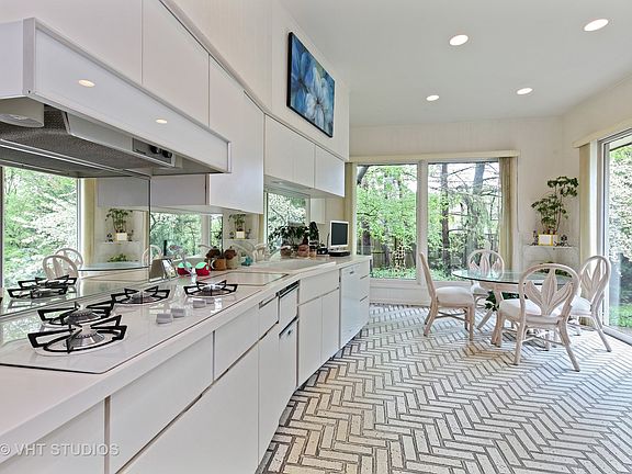 5th image of 65 Country Ln
