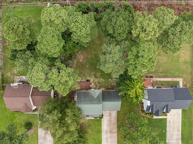 8318 Umstead Rd — Photo 7