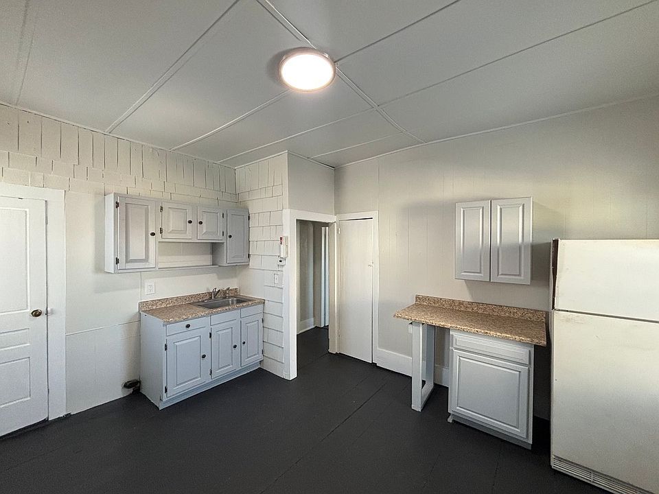 1st image of 11 Spring St #2