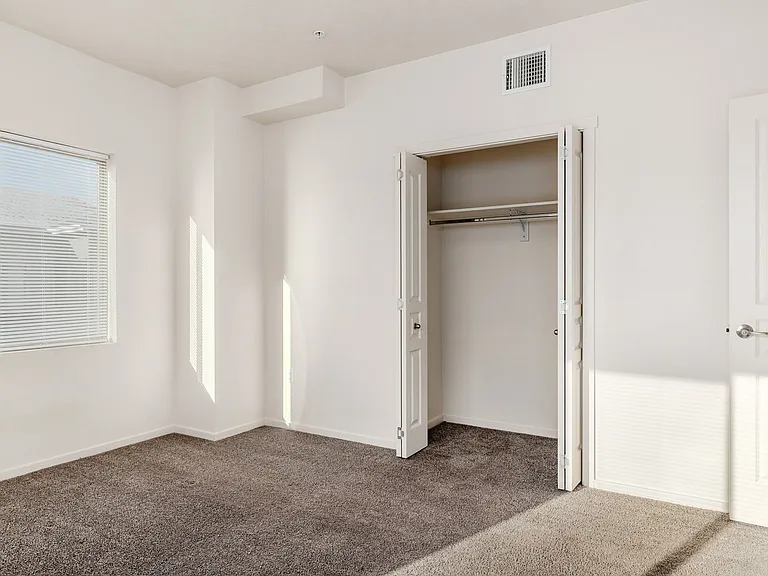 Legacy at 50th St Apartments — Photo 44