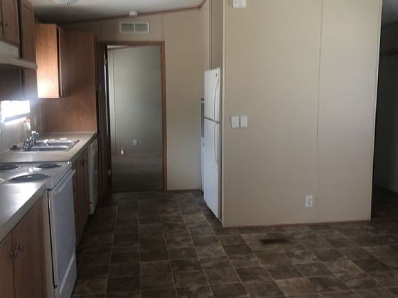 5th image of 843 S 74th Pl