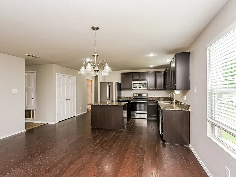 10009 Calcite Dr — Photo 6
