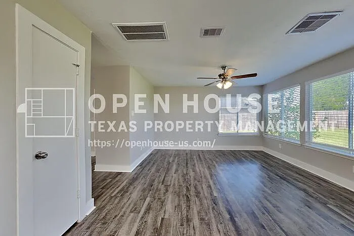 5150 Summit Lodge Dr — Photo 8