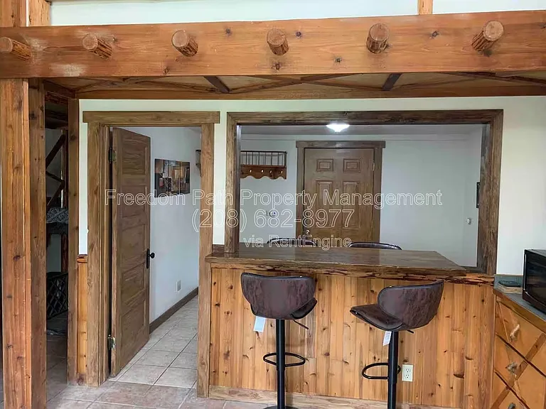 298 Woods Rd — Photo 7