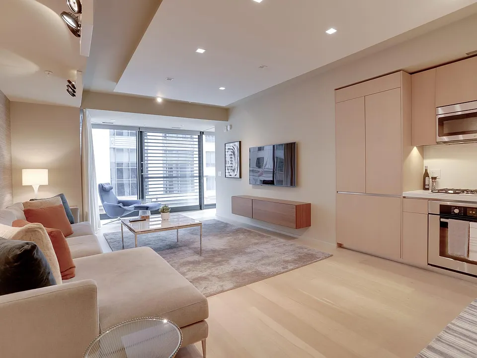 925 H St NW #313