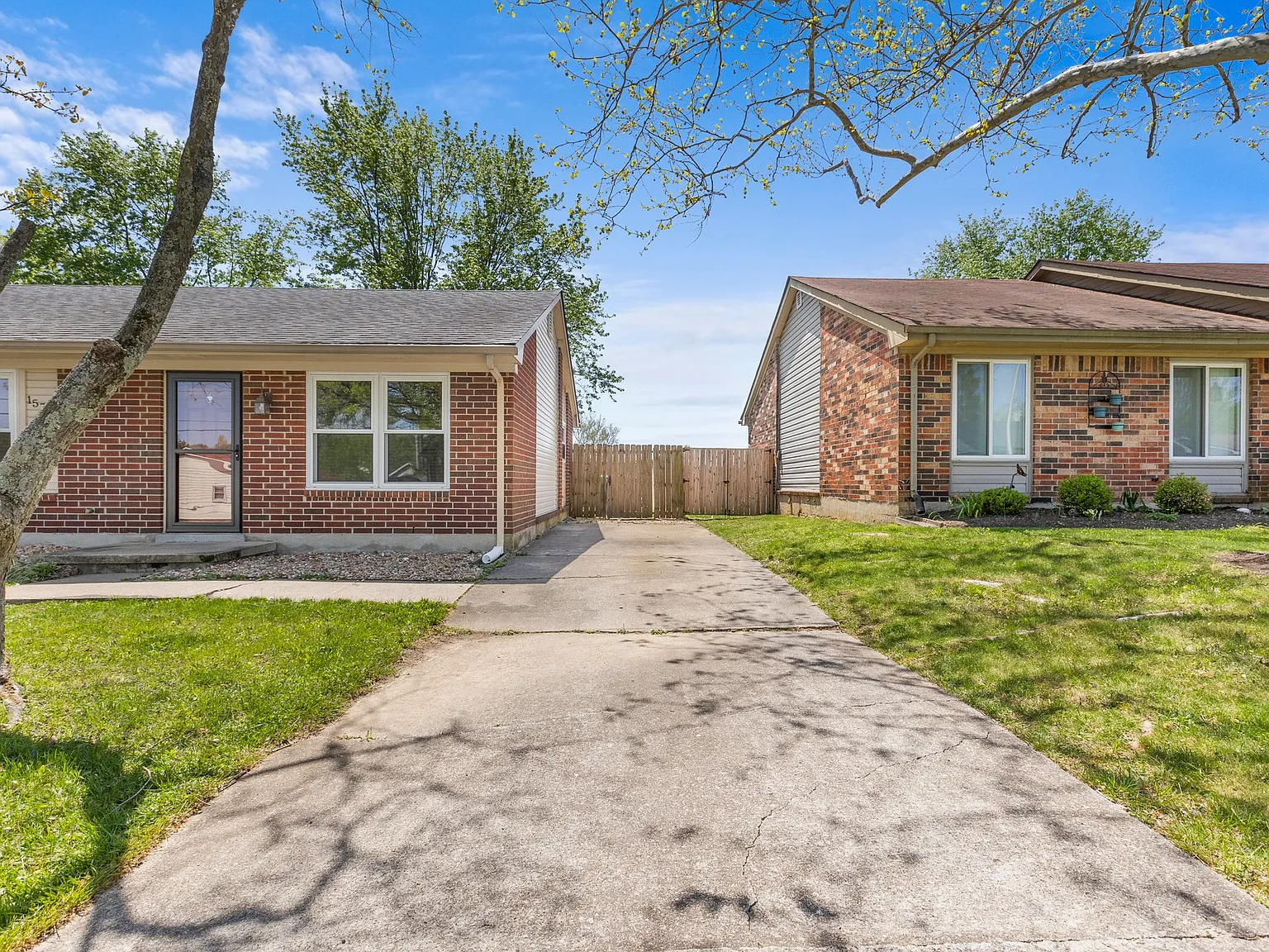 1576 Springfield Drive - 1 — Photo 4