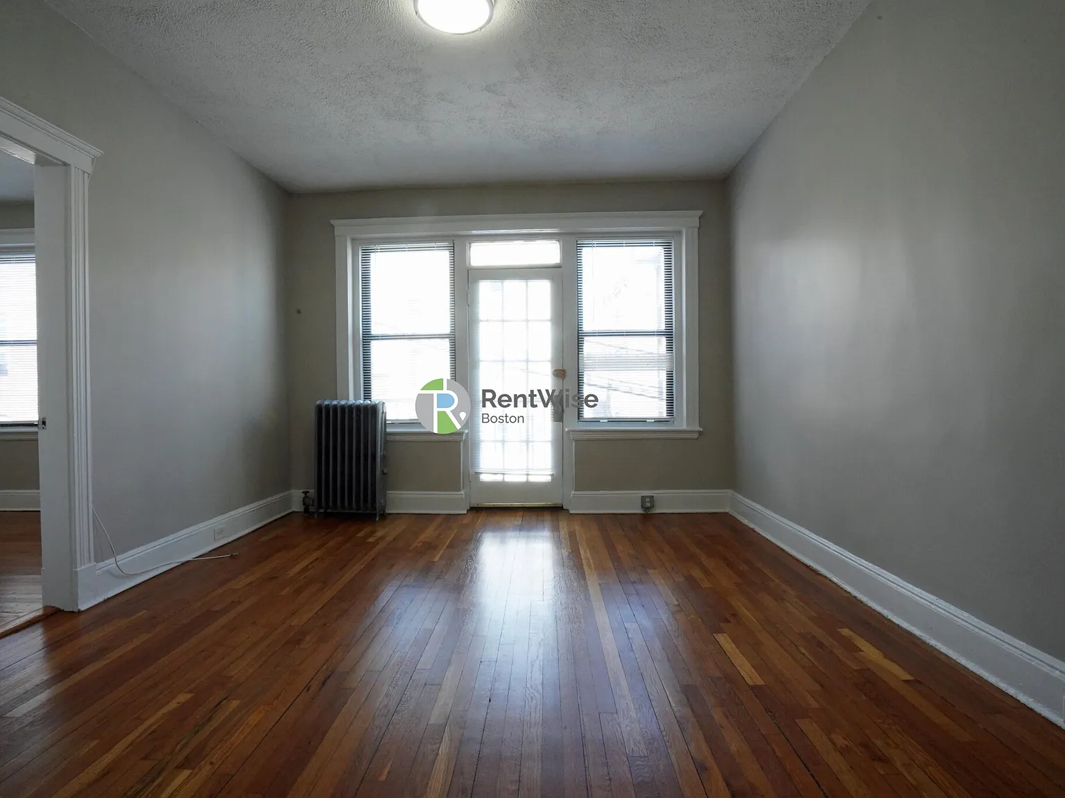 2 bed, 900 sqft, $3,095 — Photo 4