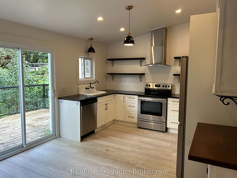 43 Wiley St — Photo 3