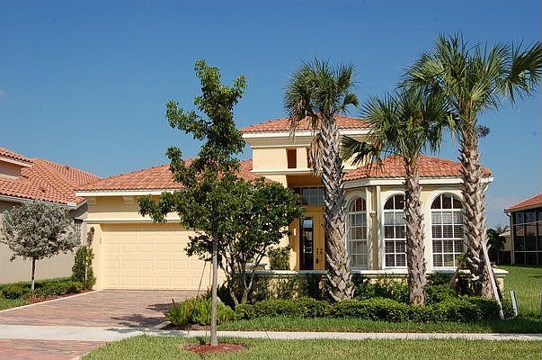 Wonderful Lakeside Home in the Fabulous Community of Buena Vida.