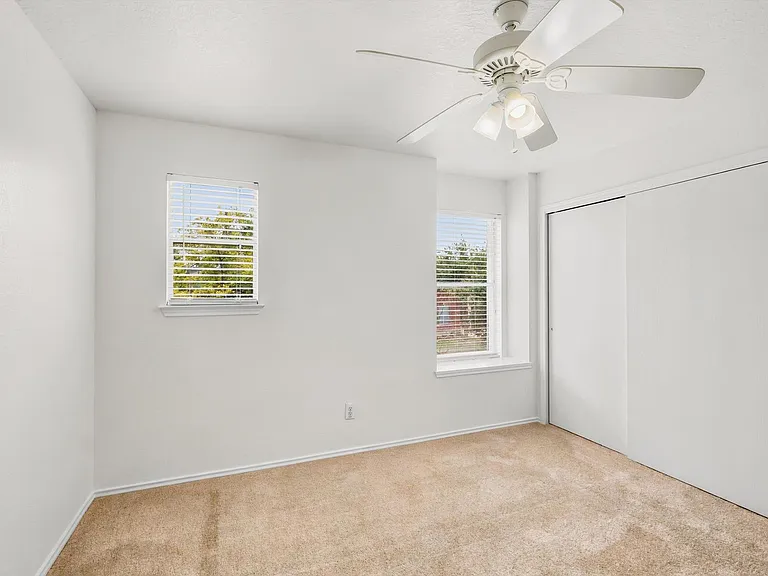 18 Anchorage Bay — Photo 20