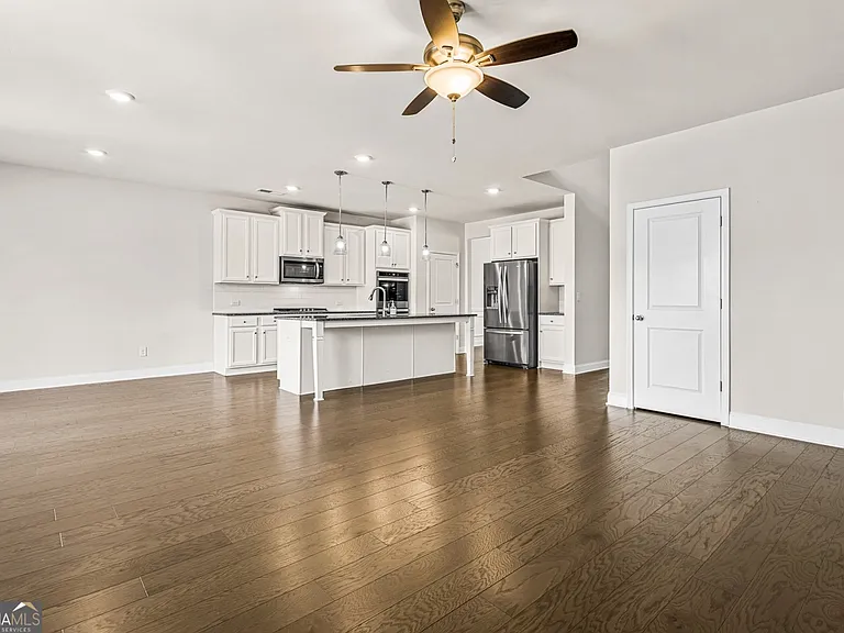 3331 Fall Branch Ln — Photo 5