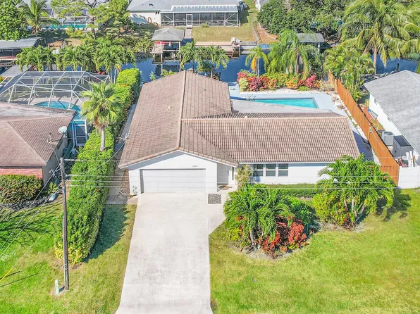 1241 SW 27th Avenue, Boynton Beach, FL 33426