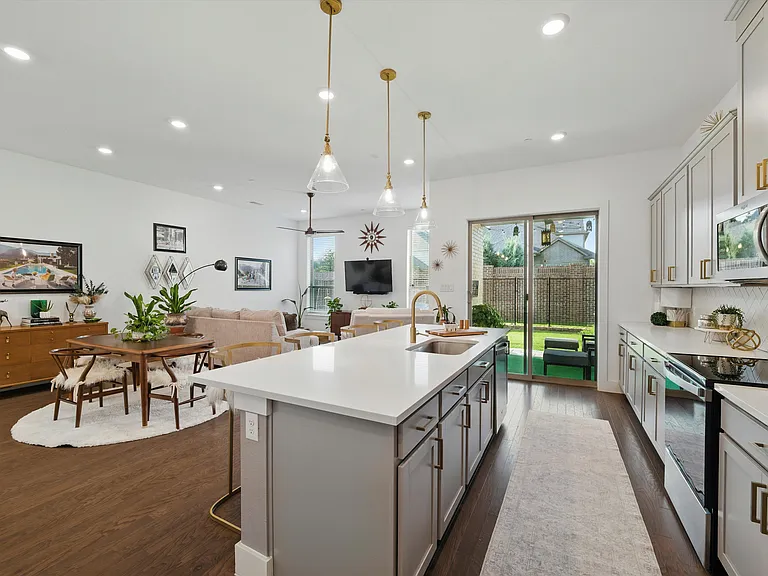 1078 Maverick Dr — Photo 13