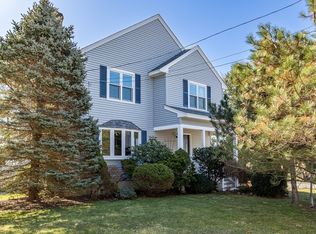 7 Oak Grove St, Ayer, MA 01432