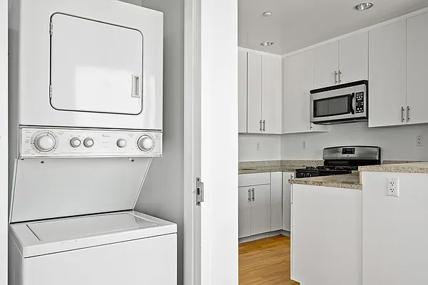 Rented by Glenmark Realty | media 18